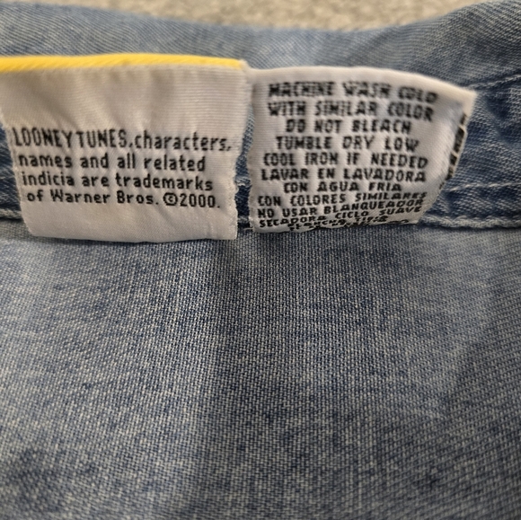 Looney Tunes Tweedy Embroidered Short Sleeve Women's Denim Button-down 14W/16W - Picture 3 of 8